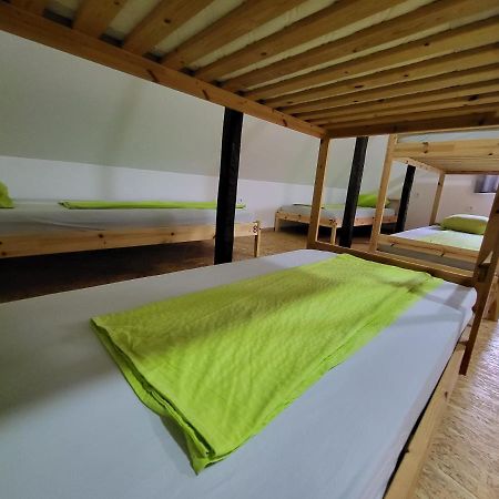 Хостел Bus Station Beds Блед Экстерьер фото