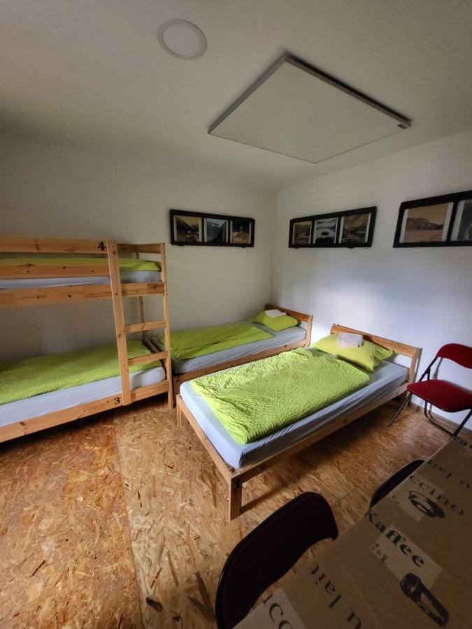 Хостел Bus Station Beds Блед Экстерьер фото