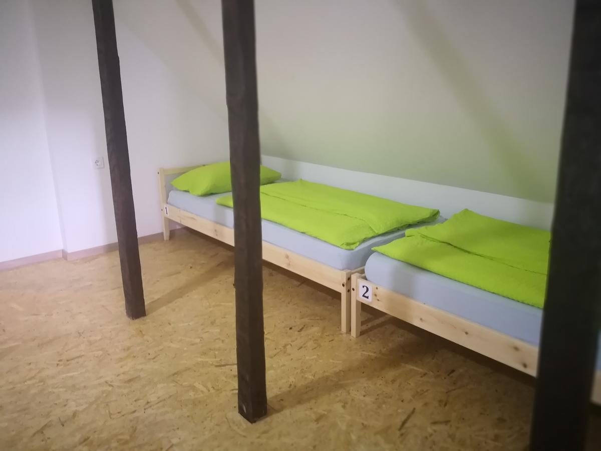 Хостел Bus Station Beds Блед Экстерьер фото
