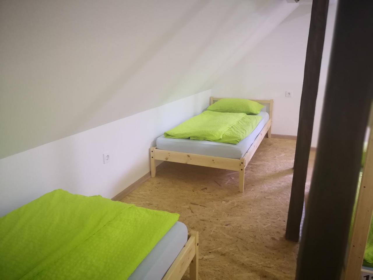Хостел Bus Station Beds Блед Экстерьер фото
